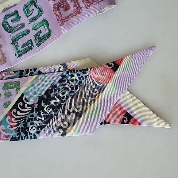 Givenchy Silk Twilly - Picture 4 of 9